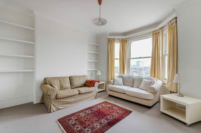 1 Bedroom Flat To Rent In Munster Road, Munster Village, London, SW6