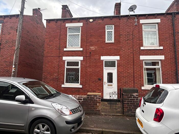 3 Bedroom End Of Terrace House To Rent In Industrial Street, Wakefield, WF4