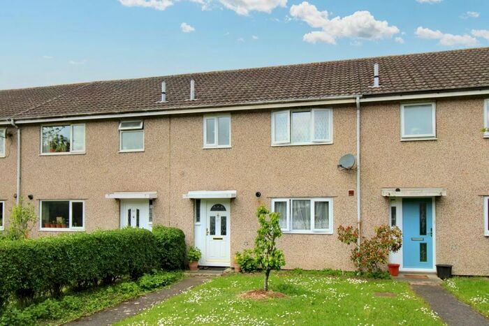 3 Bedroom Terraced House To Rent In Fairfax Road, Farnborough, Hampshire, GU14