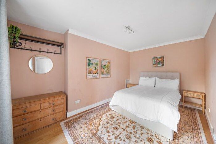1 Bedroom Flat To Rent In Lillie Road, London, SW6