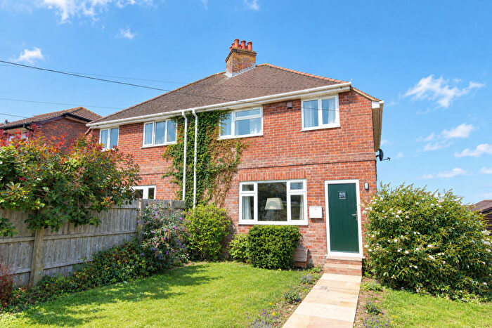 3 Bedroom Semi-Detached House To Rent In Carrington Lane, Milford On Sea, SO41