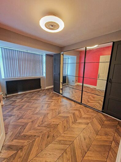 3 Bedroom Terraced House To Rent In Castle Avenue, Rainham, RM13