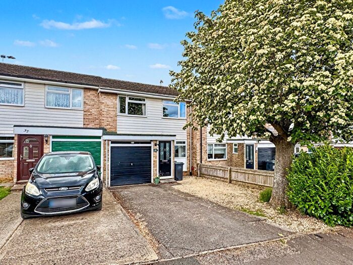 3 Bedroom Terraced House For Sale In Marines Drive, Faringdon, SN7