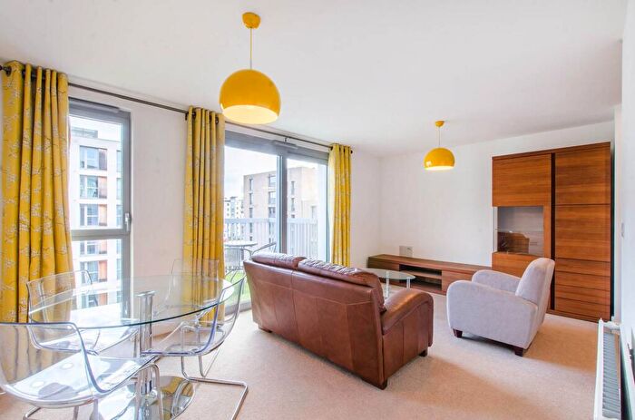 1 Bedroom Flat To Rent In Heron Place, Canary Wharf, London, E16