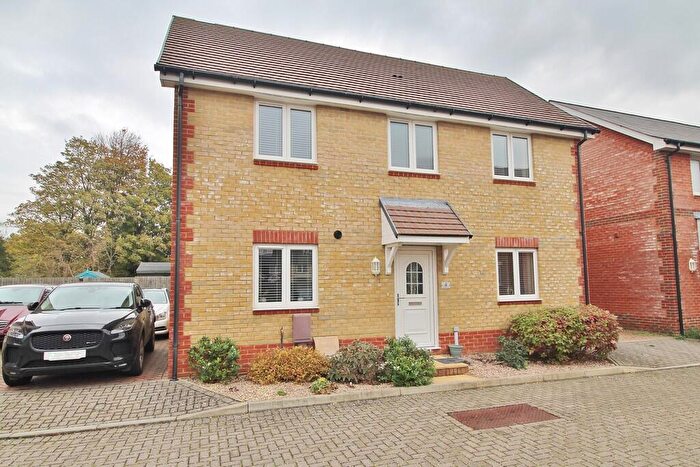 3 Bedroom Detached House For Sale In Doyle Close, Havant, PO9