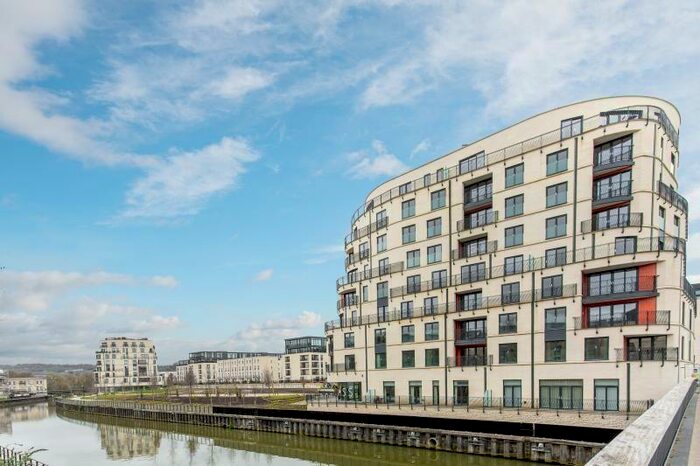 2 Bedroom Apartment To Rent In Sovereign Point, Midland Road, Bath, BA2