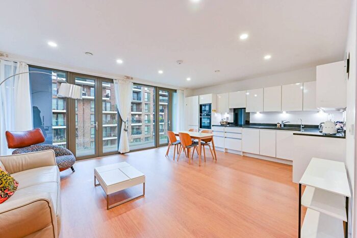 2 Bedroom Flat For Sale In Kilburn Park Road, Maida Vale, London, NW6