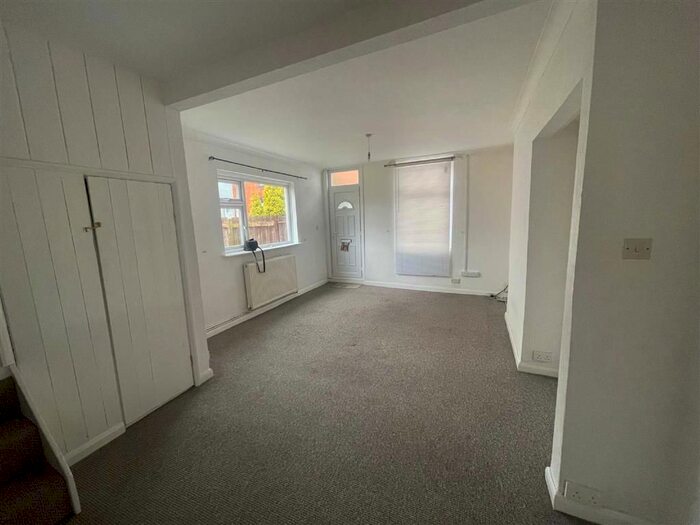 2 Bedroom Terraced House To Rent In Ditmas Avenue, Anlaby Common, HU4