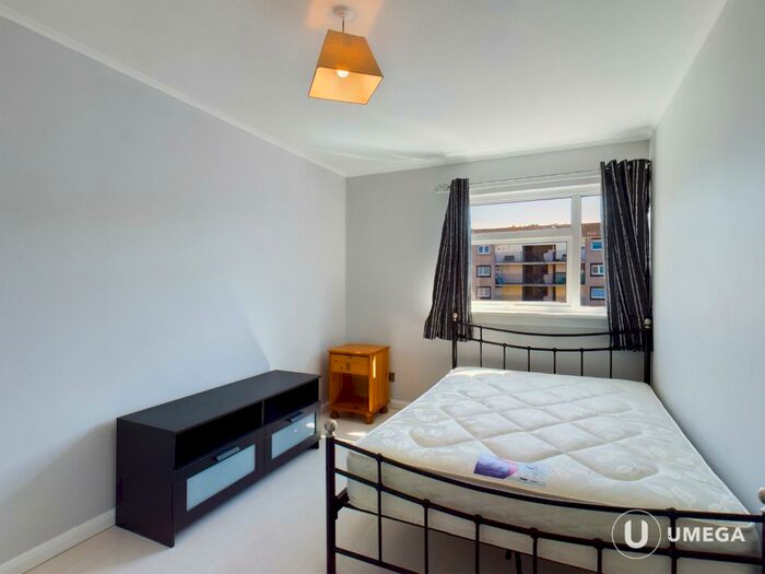 2 Bedroom Flat To Rent In Calder Court, Sighthill, Edinburgh, EH11