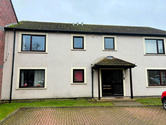 2 Bedroom Flat To Rent In Canal Court, Infirmary Street, CA2