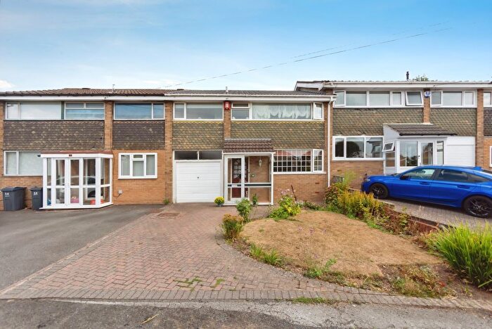 3 Bedroom Terraced House For Sale In Harton Way, Birmingham, West Midlands, B14