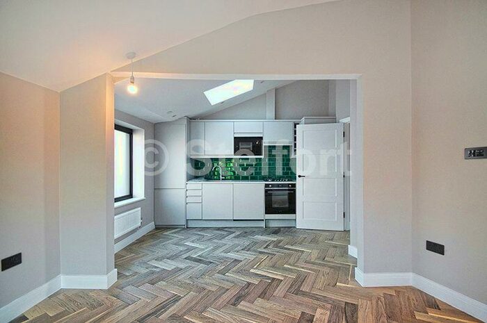 1 Bedroom Apartment To Rent In Crownage Close, London, E7