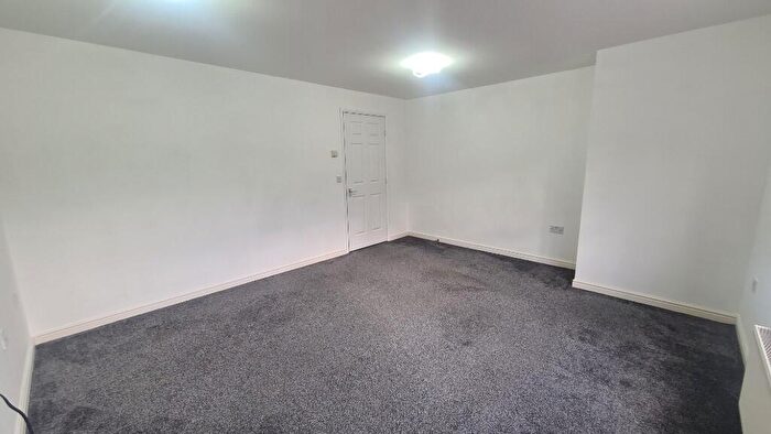 2 Bedroom Apartment To Rent In Heathfield Way, Berry Hill, Mansfield, Nottinghamshire, NG18