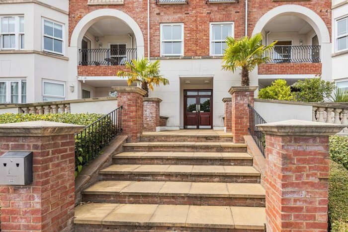 2 Bedroom Apartment To Rent In Burleigh Road, Ascot, SL5