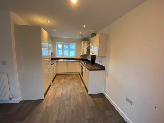 3 Bedroom Town House To Rent In Goodwood Drive, Bourne, PE10