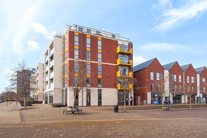 2 Bedroom Flat To Rent In Riverside Square, Bedford, MK40