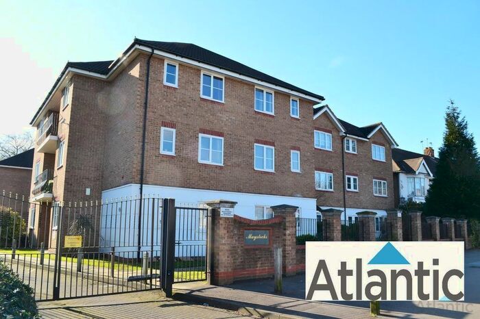 2 Bedroom Flat To Rent In Maystocks Court, Chigwell Road, South Woodford, E18