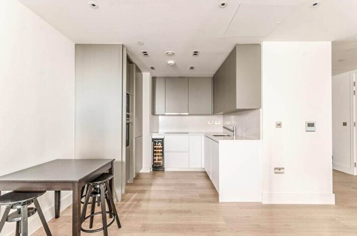 2 Bedroom Flat For Sale In Carrera Tower, Clerkenwell, London, EC1V