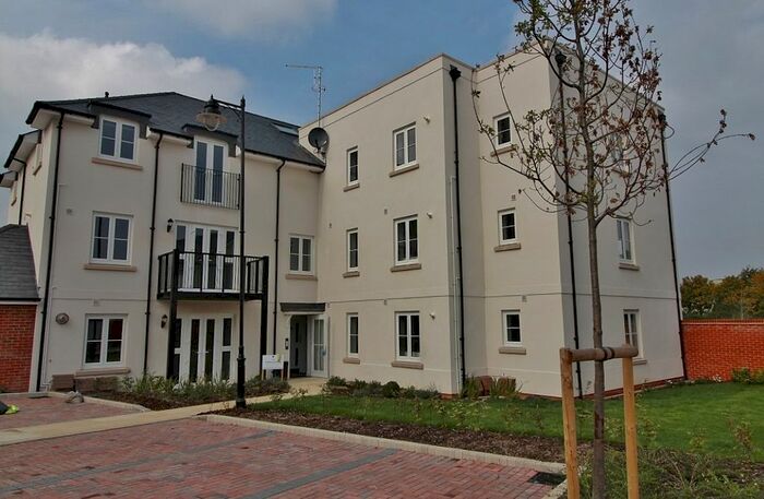 2 Bedroom Flat To Rent In Carey Lane, Waterlooville, PO7