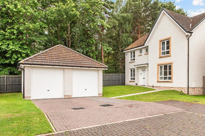 4 Bedroom Detached House For Sale In Howatston Court, Livingston, EH54
