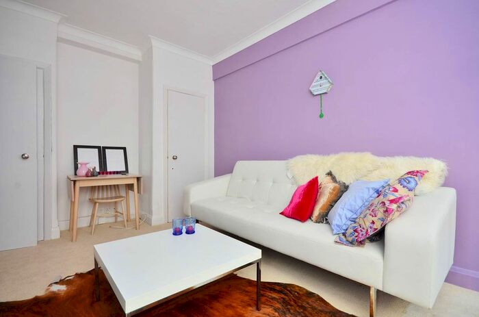 Studio To Rent In Sloane Avenue, Chelsea, London, SW3