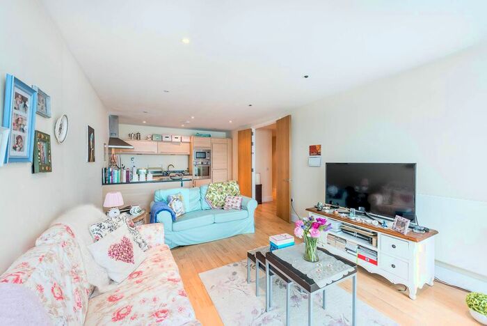 2 Bedroom Flat To Rent In Fulham Road, Chelsea, London, SW10