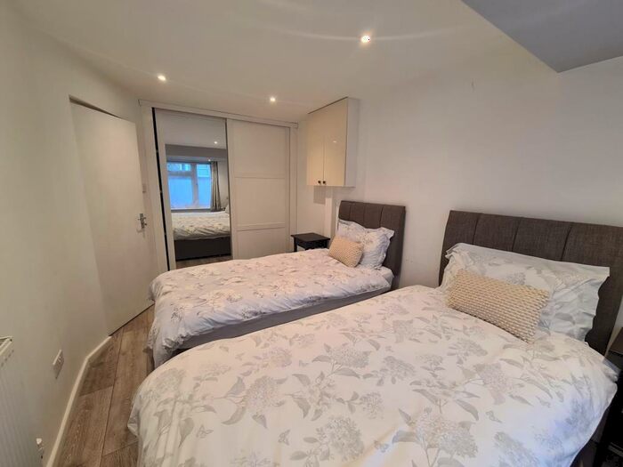 5 Bedroom Terraced House To Rent In Harefields, North Oxford, OX2