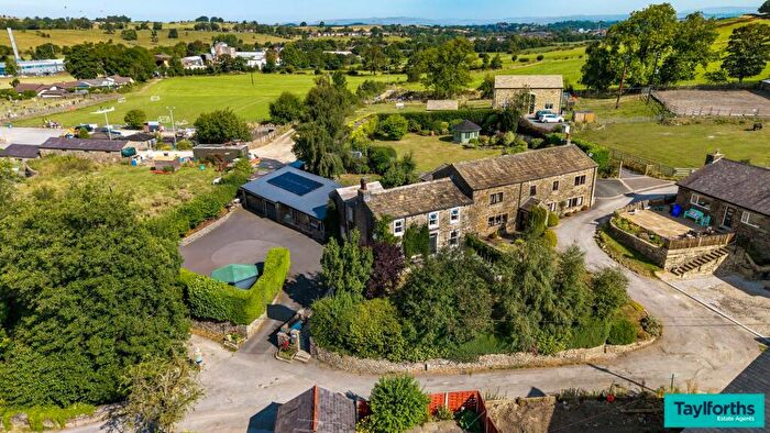 4 Bedroom Character Property For Sale In Harden Road, Kelbrook, BB18