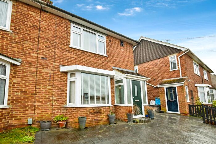 2 Bedroom Semi-Detached House For Sale In Leeward Road, Rochester, Kent, ME1