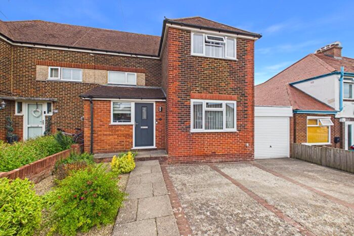3 Bedroom Semi Detached House For Sale In Walton Gardens, Folkestone, CT19