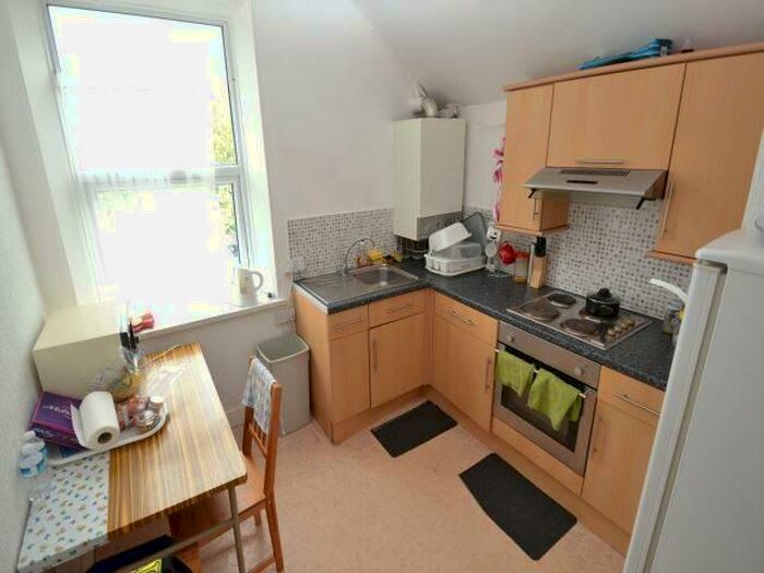 1 Bedroom Flat To Rent In Lisvane Street, Cathays, Cardiff, CF24