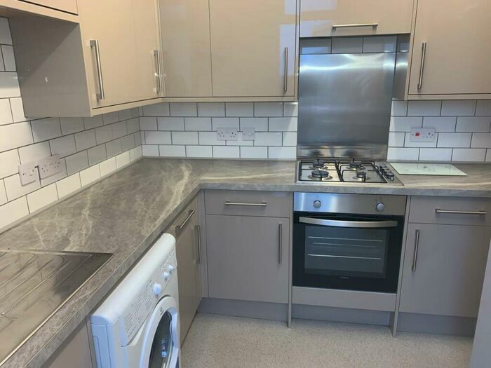 3 Bedroom Maisonette To Rent In Filton Road, Horfield, Bristol, BS7