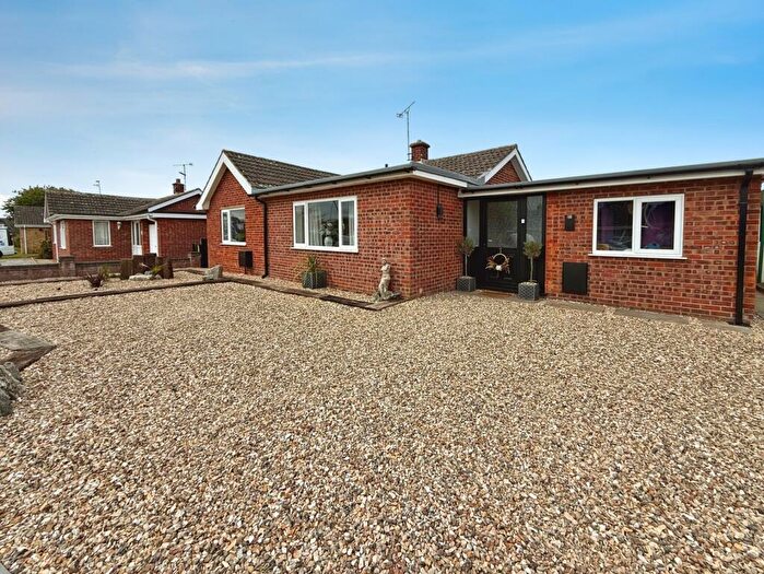 3 Bedroom Bungalow For Sale In Manor Road, Saxilby, Lincoln, Lincolnshire, LN1