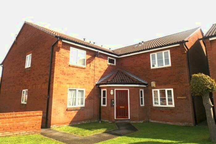 2 Bedroom Flat To Rent In Riverside Close, Warrington, WA1