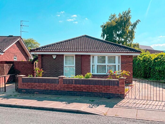 3 Bedroom Detached Bungalow For Sale In Herdman Close, Liverpool, L25