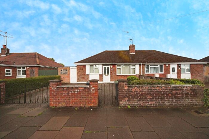 2 Bedroom Semi-Detached Bungalow For Sale In Leagrave High Street, Luton, LU4