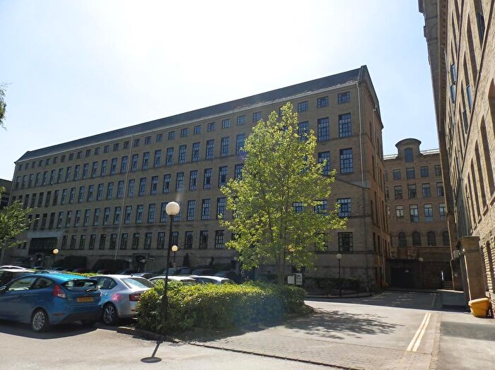 2 Bedroom Flat To Rent In Riverside Court, Victoria Road, Saltaire, Shipley, BD18