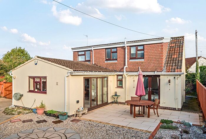 4 Bedroom Bungalow For Sale In School Road, Frampton Cotterell, Bristol, BS36