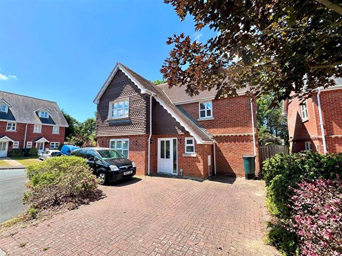 5 Bedroom Detached House For Sale In Freshwater, Isle Of Wight, PO40