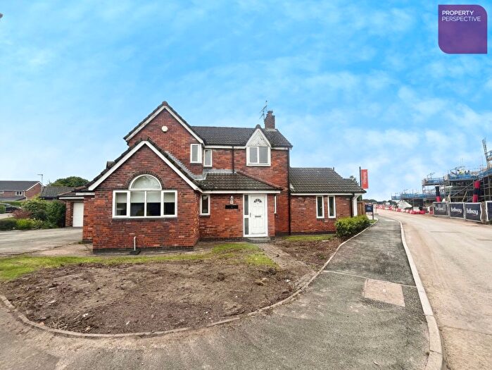 4 Bedroom Detached House For Sale In Deacons Close, Croft, WA3