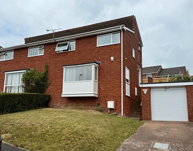 3 Bedroom Semi-Detached House For Sale In Guildford Close, Exwick, EX4
