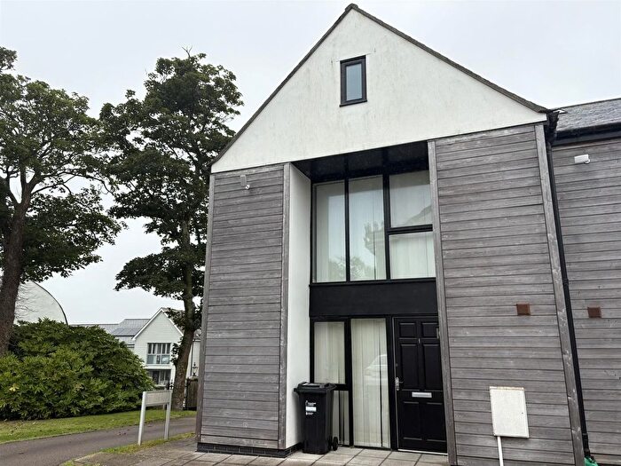 3 Bedroom End Of Terrace House To Rent In Sea View Terrace, Redruth, Cornwall, TR15