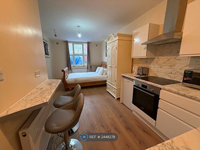 Studio To Rent In Philip Lane, London, N15