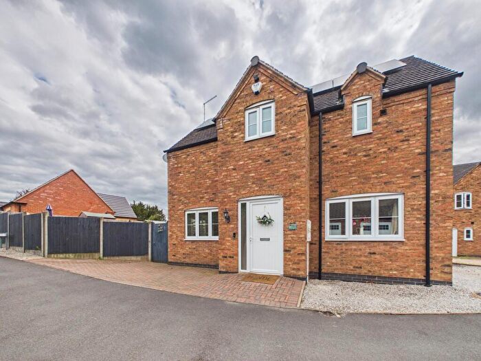 3 Bedroom Semi Detached House For Sale In St Marys Mews, Barwell, LE9