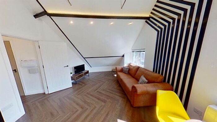 2 Bedroom Flat To Rent In Carlton Road, Nottingham, NG3
