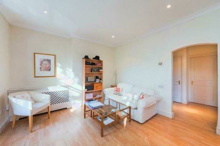 2 Bedroom Apartment To Rent In Daventry Street, Marylebone, London, NW1