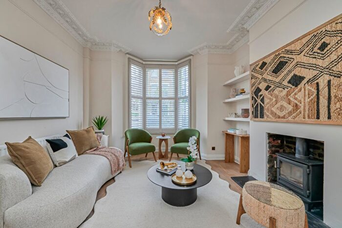 5 Bedroom Terraced House For Sale In Saltoun Road, Brixton, London, SW2