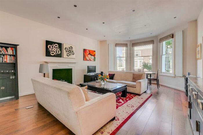 2 Bedroom Flat To Rent In Redcliffe Gardens, London, SW10