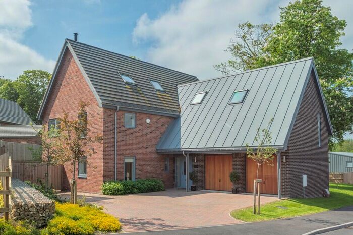 5 Bedroom Detached House For Sale In Kentford, Newmarket, CB8