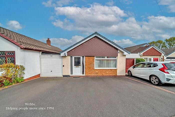 3 Bedroom Semi Detached Bungalow For Sale In Sunbeam Drive, Walsall, WS6